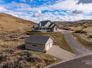 2132 Corral Rd, Emmett, ID 83617