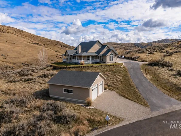 2132 Corral Rd, Emmett, ID 83617