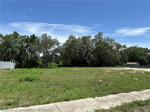 325 Hemlock Ave #17-19, Sebring, FL 33870