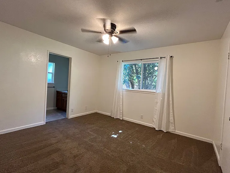 3615 Stauss Ave — Photo 8
