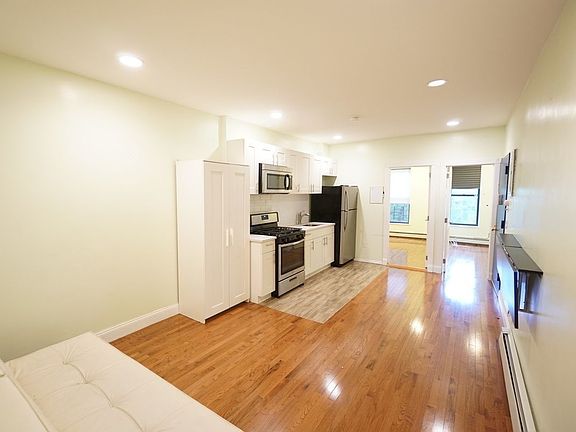 2nd image of 539 Court St #2B