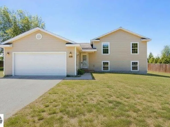 2388 Grouse Dr, Traverse City, MI 49685