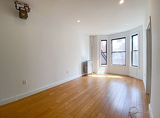 1st image of 179 Mulberry St APT 16