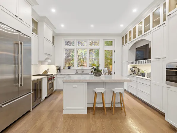 1111 Bloomfield Street image 1 of 36