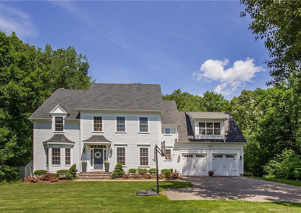 1st image of 55 Red Hill Dr