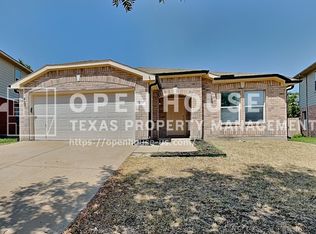 13717 Canyon Ranch Rd, Roanoke, TX 76262