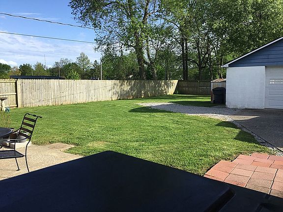 4th image of 604 Laramie Dr