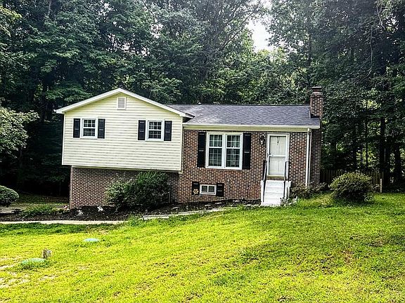 2nd image of 39425 Pocahontas Dr