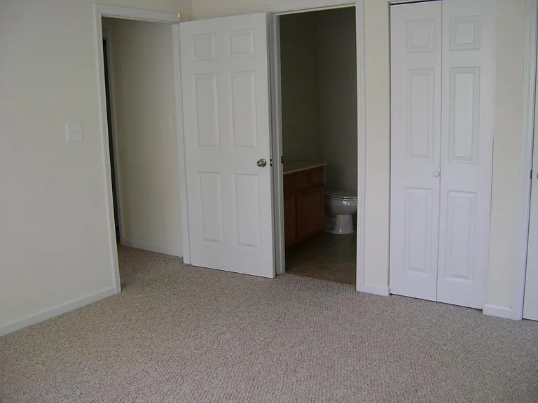 3825 Galantis Dr #B — Photo 14