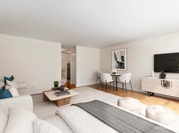 139 East 33rd Street image 3 of 10