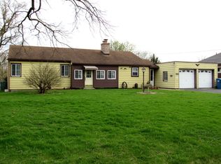 215 W River St, Momence, IL 60954