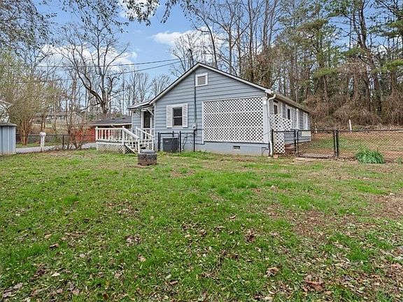 4th image of 80 Jones St