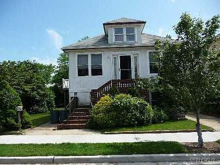 1st image of 532 E Market St