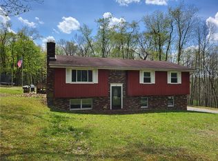 45 Coulter Estates Dr, Burgettstown, PA 15021