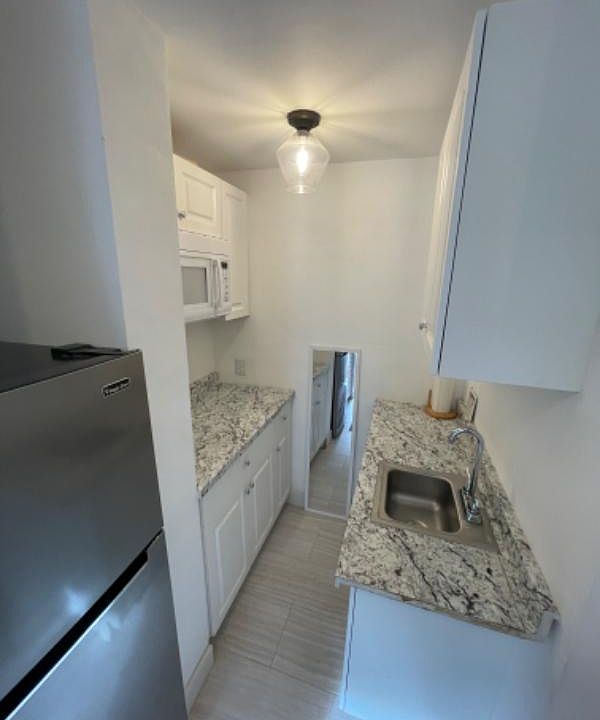 2nd image of 6390 Coolidge St