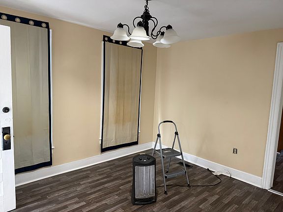 3rd image of 805 Chestnut St APT 1