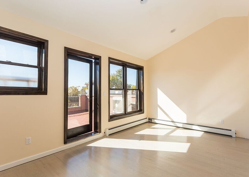 1st image of 69 Douglass St