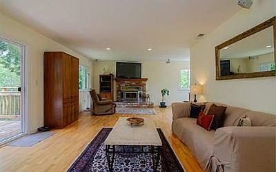 4th image of 2615 Estates Dr