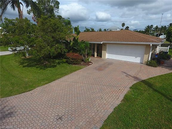 5th image of 111 Montrose Dr