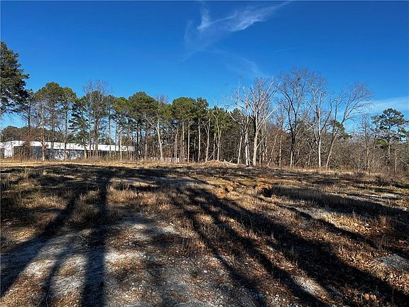 3rd image of 3092 Miller Rd