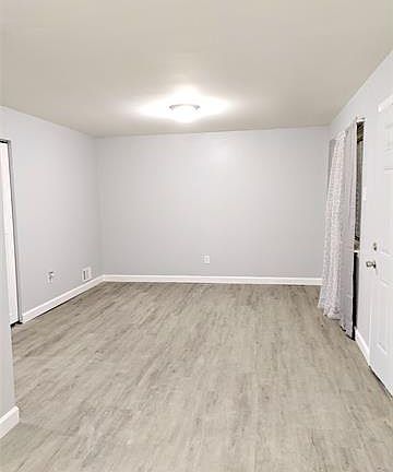 4th image of 7524 Yacht Ave