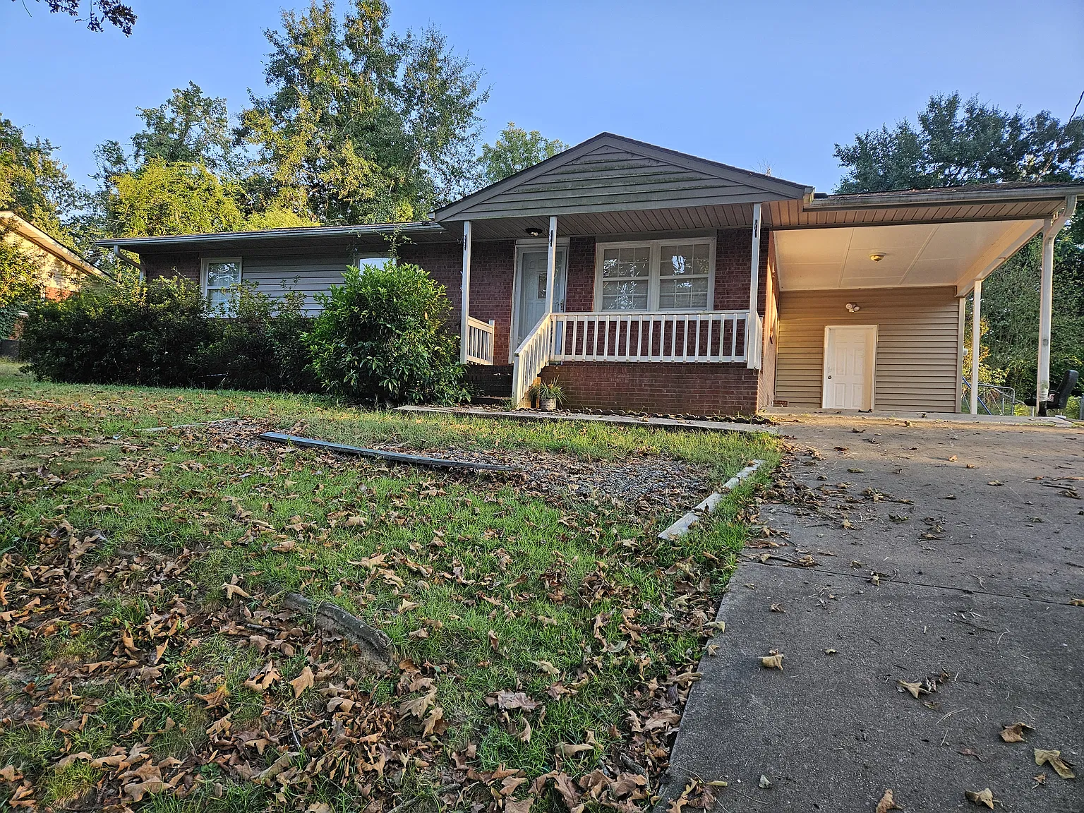 3 bed, 1084 sqft, $1,350 — Photo 1