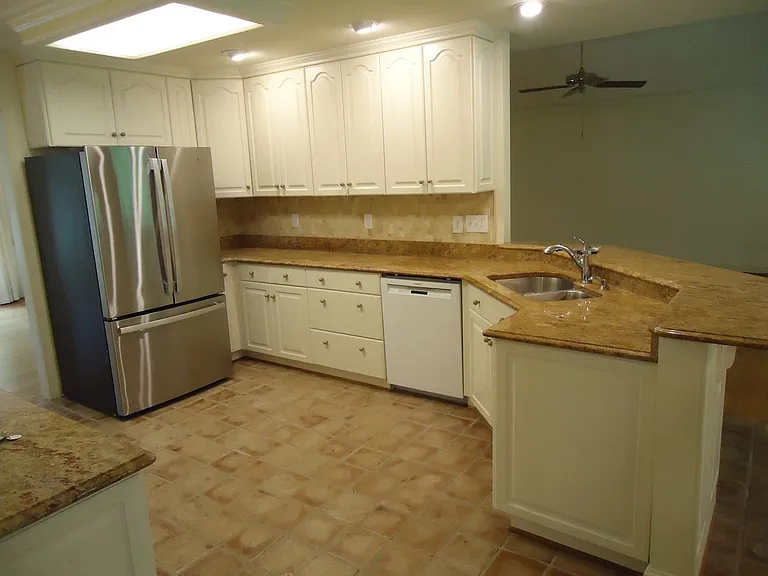 105 Mariners Cir — Photo 9