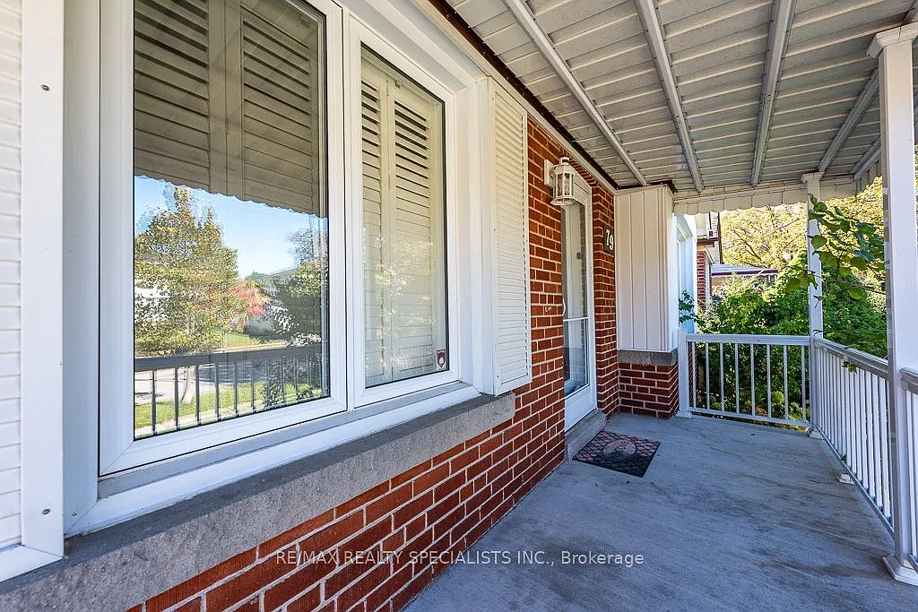 3 bed, $2,600 — Photo 2