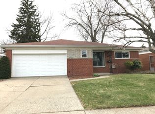 2354 Edwin Dr, Warren, MI 48092