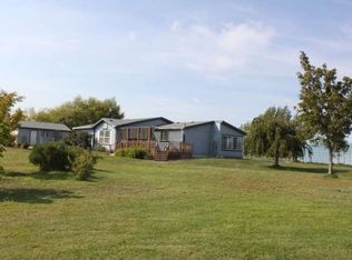 9305 E Hamilton Rd, Benton City, WA 99320