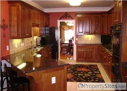 3rd image of 3004 Heritage Oak Ct SE