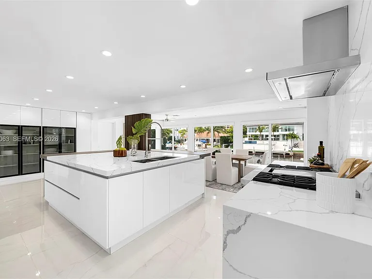 6832 Sunrise Ct — Photo 14