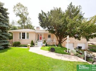 4905 Manderson St, Omaha, NE 68104