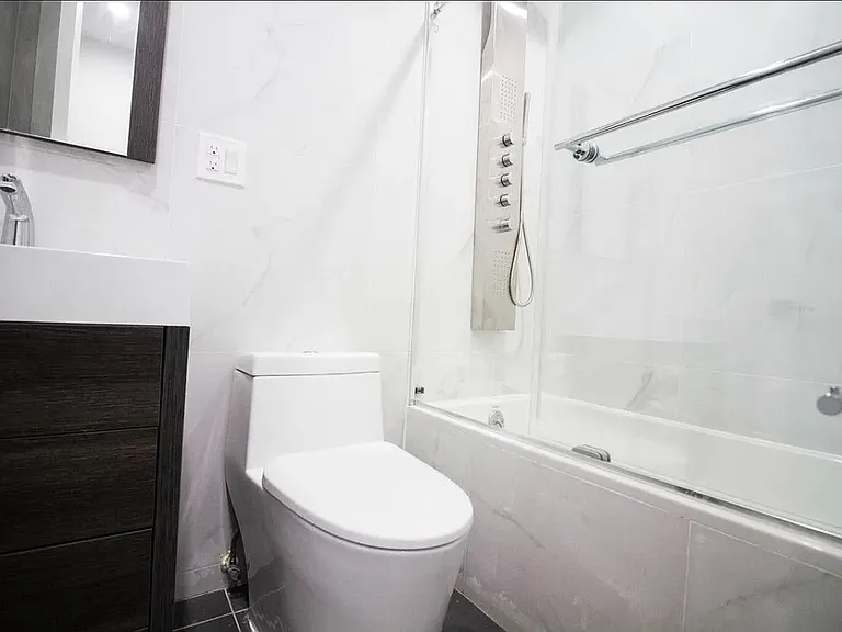 967 Willoughby Ave #3R — Photo 8