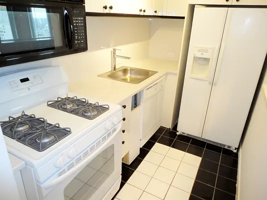 Rented by McDonagh Real Estate | media 25