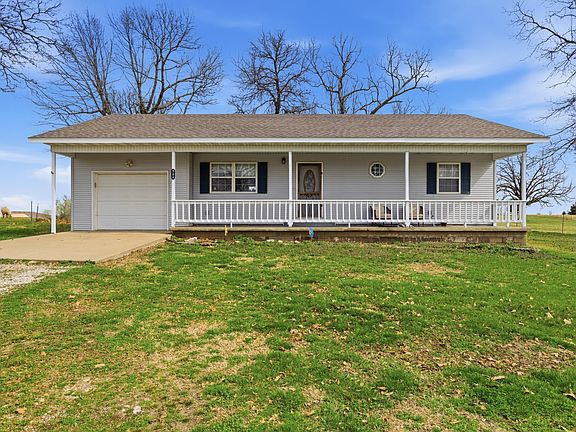 4th image of 204 N Summit Street