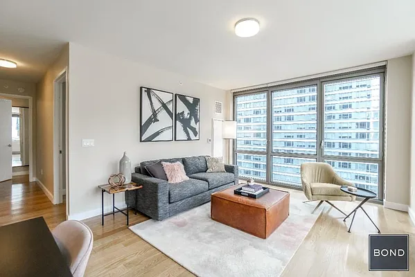 Rented by Bond New York | media 1