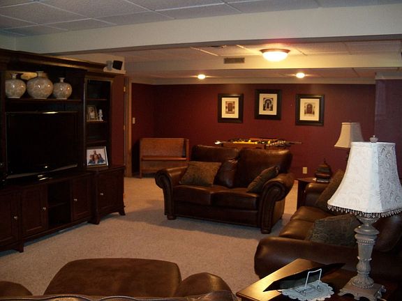 5th image of 1352 Lakeview Ct