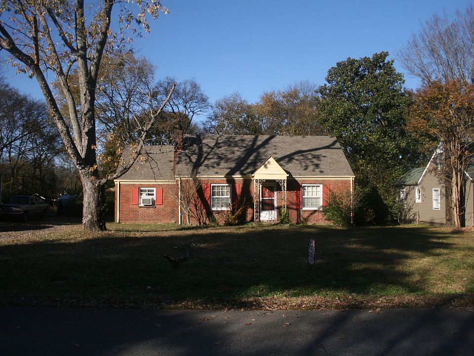 2nd image of 2518 Stinson Rd E