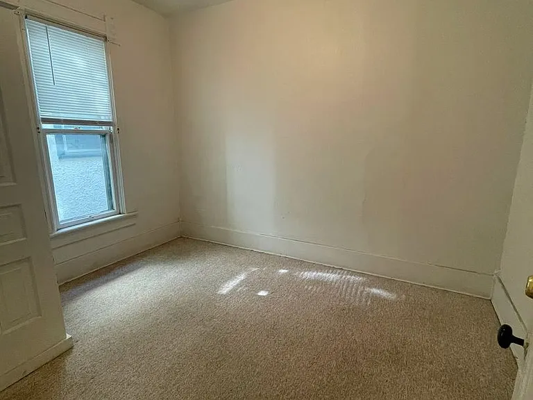 310 E William St — Photo 20