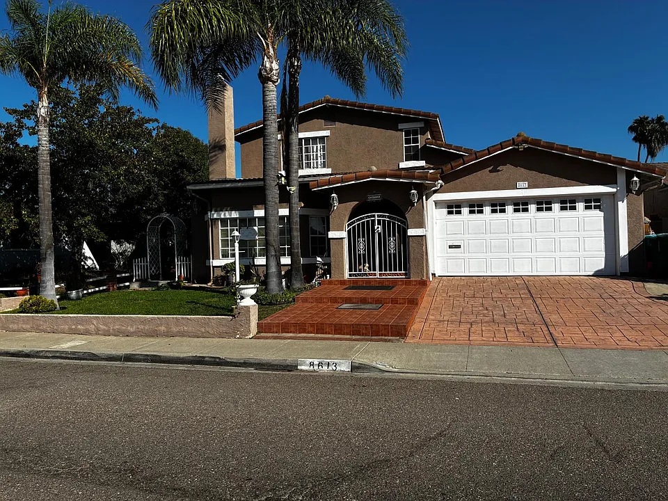 8613 Flanders Dr