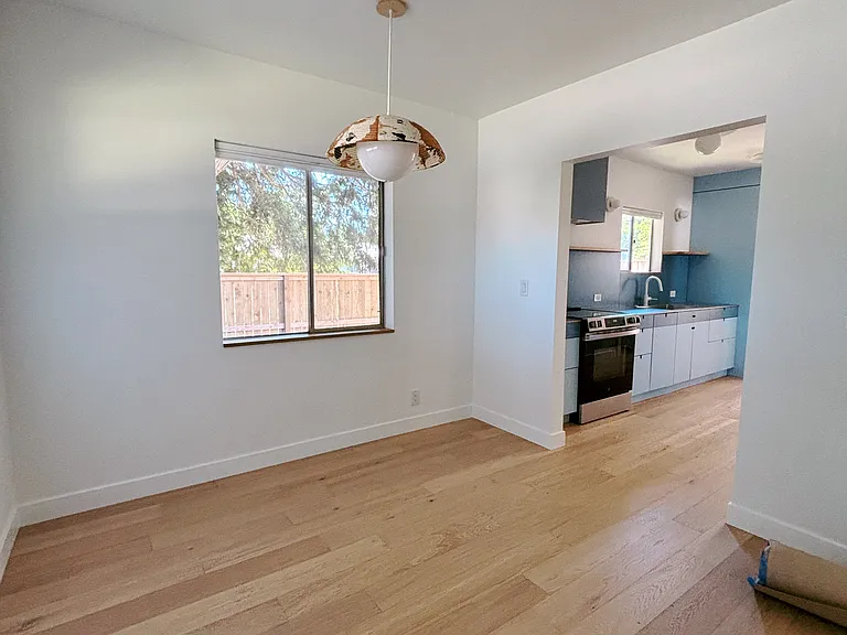 3334 NE Holman St — Photo 5