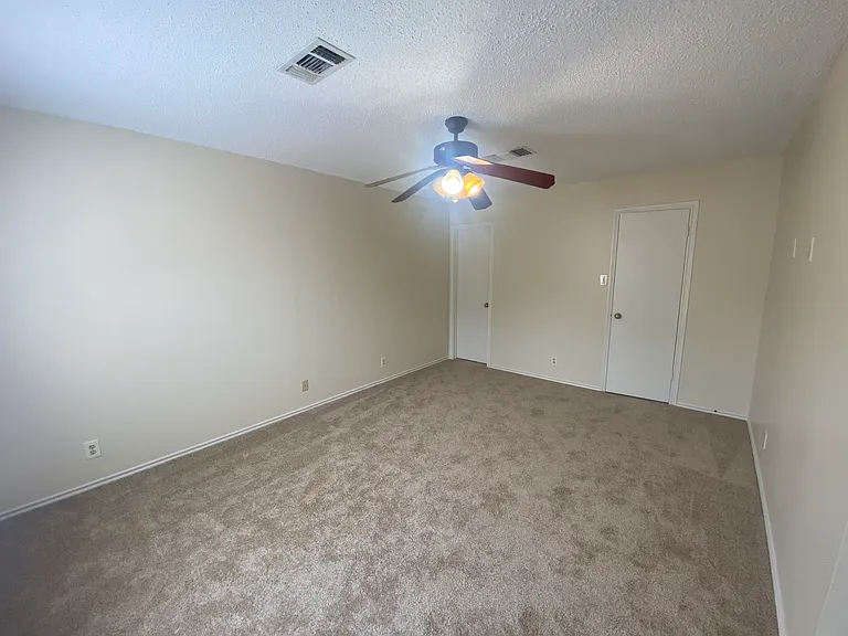 8802 Bridgefield — Photo 26
