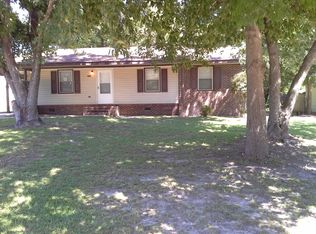 6492 Tarrytown Dr, Fayetteville, NC 28314