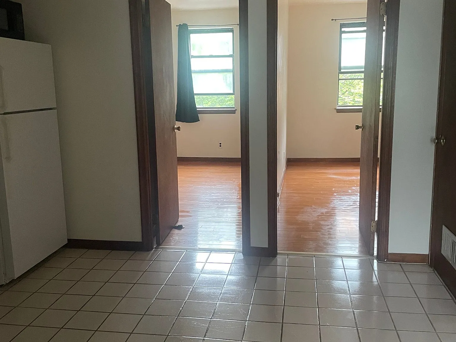 3rd floor apartment — Photo 1