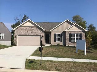 556 Crystal Stream Dr, Wentzville, MO 63385