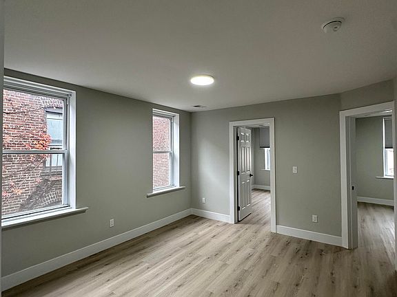 3rd image of 434 Westside Ave #2