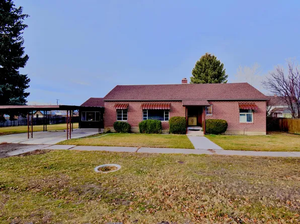 140 S 100 E, Mount Pleasant, UT 84647