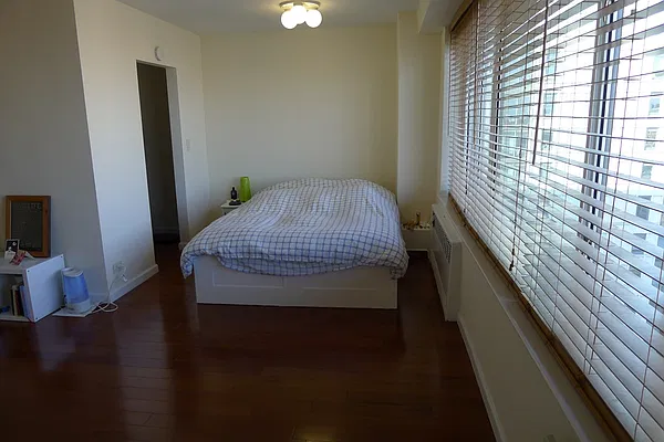 Rented by Corcoran | media 4