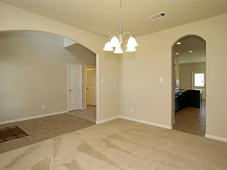 8902 Finnery Dr — Photo 4